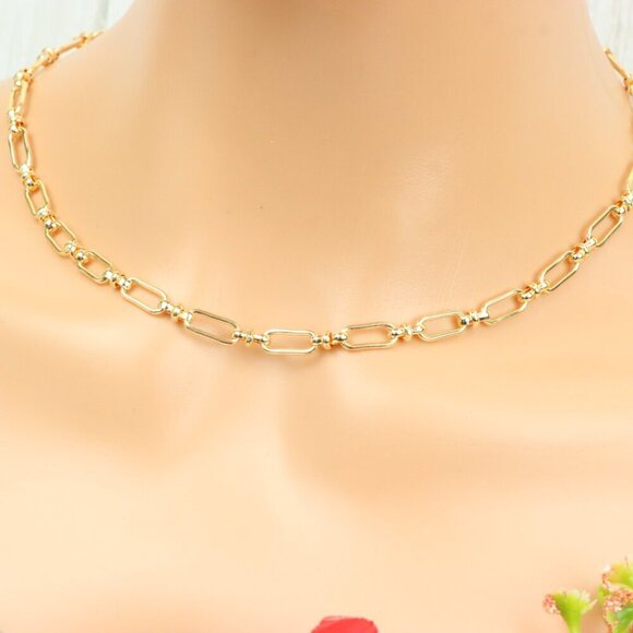 "Minimalist & Elegant Necklace Chain – Perfect for Women & Girls | UNVRC1582 - Picture 4 of 10
